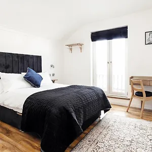 2* Отель House